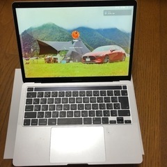 MacBook Pro シルバーの画像