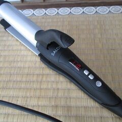 ヘアーアイロン　SALONIA　SL-002A　作動OKの画像