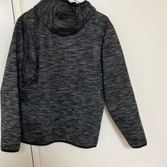 薄手の パーカータイプの画像