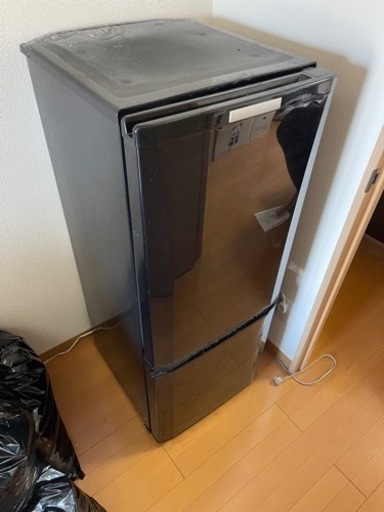 2011年製146L冷蔵庫