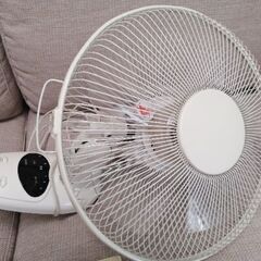 壁掛け扇風機