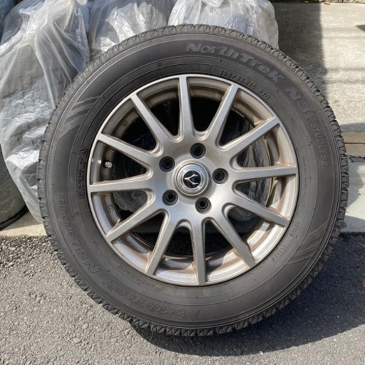 スタッドレスタイヤ4本　65R15