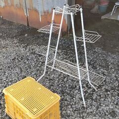 （無料）鉄製、花を載せる台