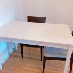 【ÖLMSTAD】使用3年　IKEA 木製アイボリーテーブル120＊70センチの画像