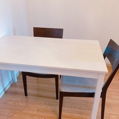 【ÖLMSTAD】使用3年　IKEA 木製アイボリーテーブル120＊70センチの画像