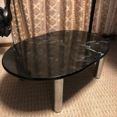 黒色ローテーブルの画像