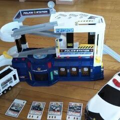トミカ 警察 ポリスステーション