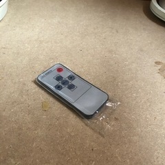 リモコンのみです、新品ですの画像