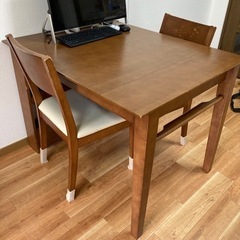 【取引終了】棚付き 伸張するダイニングテーブルセット