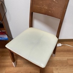 【取引終了】棚付き 伸張するダイニングテーブルセットの画像