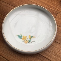平鉢　お皿　金縁