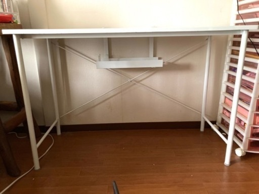 新生活にシンプルなデスクいかがですか？