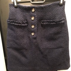 新品未使用　マウジー　膝上スカートの画像
