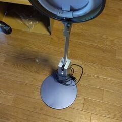 【中古美品】コイズミ KOIZUMI BTN-4142 【デスク...