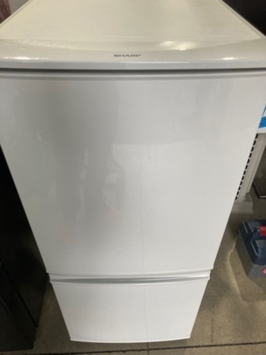 SHARP 137L 2ドア冷凍冷蔵庫 SJ-D14B-W 2016年製