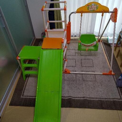 子供ジャングルジム