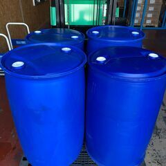 きれいなプラスチック樹脂　200L 中古空ドラム缶（1缶1500...