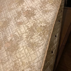 日本ベッド　クイーンサイズの画像