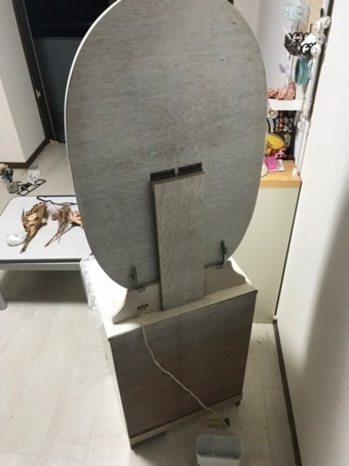 椅子付き鏡台