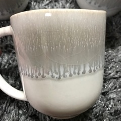 Crate & Barrelマグカップ4点セットの画像