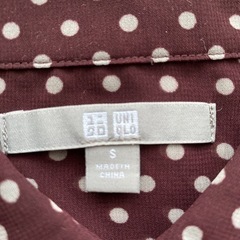 ドット透け感シャツ　UNIQLOの画像