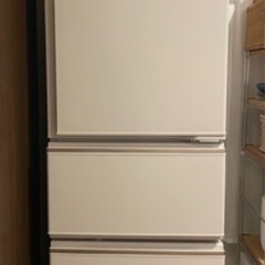 引き取り先決まりました【2万円値下げします】三菱冷蔵庫　300L 野菜室中段の画像