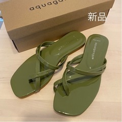 新品クロスベルトトングサンダル