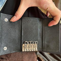 PRADAキーケースの画像