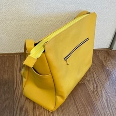 ショルダーバッグの画像