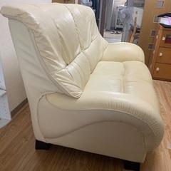 ソファ譲ります。白、背もたれ深め