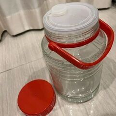【果実酒用保存瓶 4L 】1個300円・2個500円の画像
