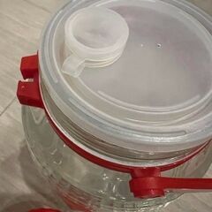 【果実酒用保存瓶 4L 】1個300円・2個500円の画像