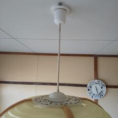 昭和っぽいレトロな照明です💡の画像
