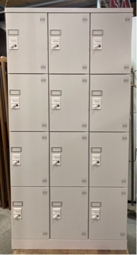 豊国工業 12人用ロッカー ダイヤル錠 扉付 中古