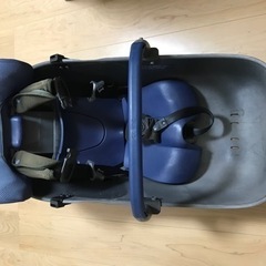 ギュットクルーム　前用チャイルドシート