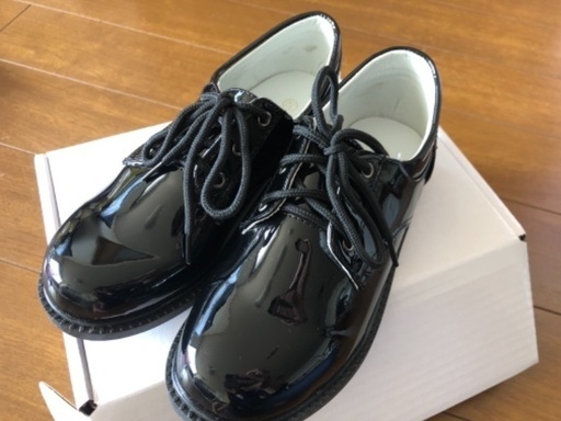 新品ローファー