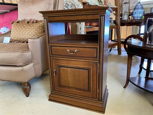 宇都宮でオシャレな家具を探すなら『オトワリバース！』マルニ maruni 地中海シリーズ キャビネット 電話台 クラシカルデザイン ブラウン 中古品