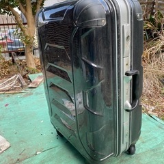 スーツケース　65リッター