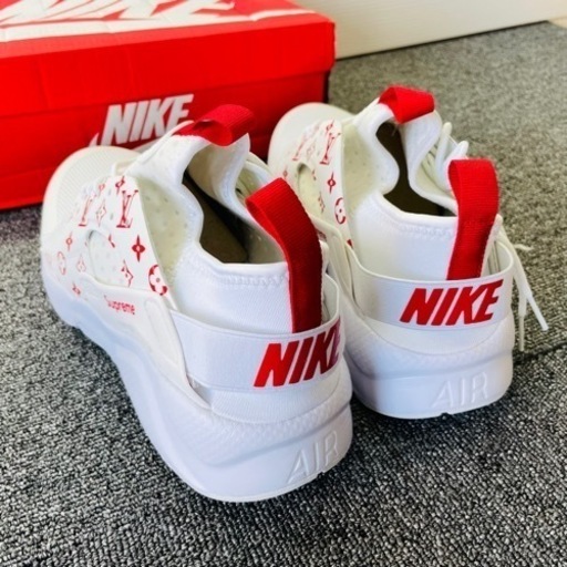 NIKE AIR  スニーカー