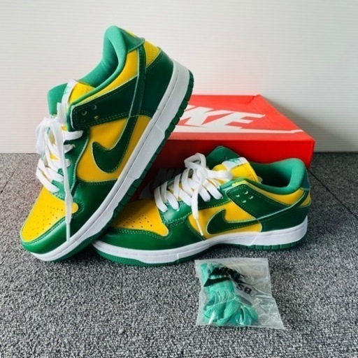 NIKE ナイキ　スニーカー
