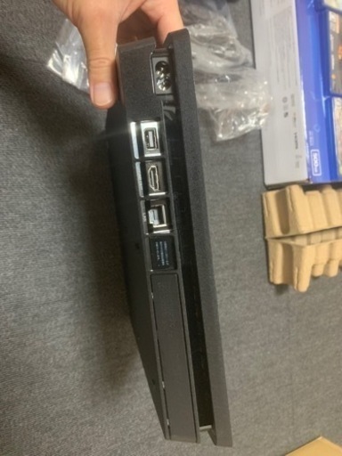 【ほぼ新品】PS4 CUH-2200A B01 500GB