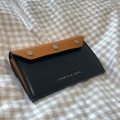 本日限定【値下げ】【新品】CHARLES&KEITH 財布