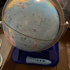 喋る国旗つき地球儀
