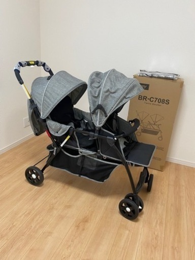 2人乗り用ベビーカー　12000円　受付終了