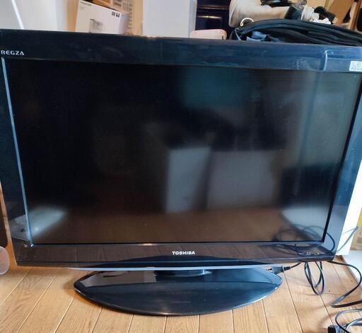 東芝32インチ液晶テレビ　リモコン付き
