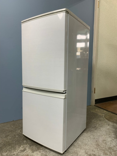 札幌市内配送無料 17年製 SHARP シャープ 137L 2ドア冷蔵庫 SJ-D14C-W  つけかえどっちもドア