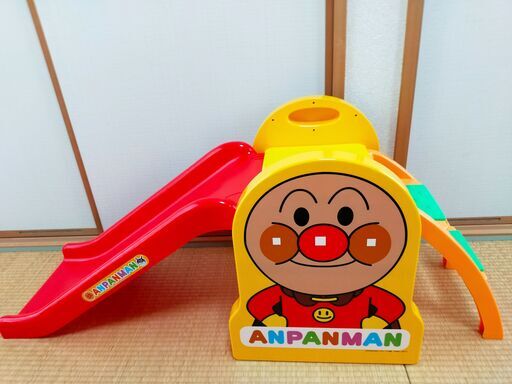 （取引中）アンパンマン うちの子天才すべり台　ボール付き