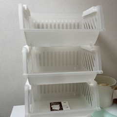 ニトリ 積み重ねラック 3個 0円
