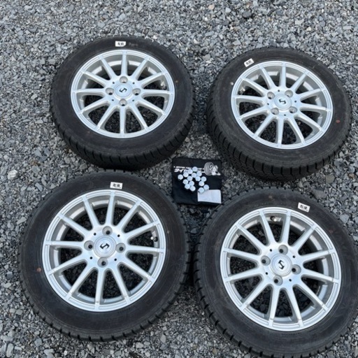 スタッドレスタイヤ