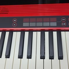w247【近隣配達可能】ローランド　電子キーボード　レッド　GO:KEYS　箱あり　説明書あり　GO-61K　　　リサイクルショップ　ケイラック和光店 【配達可能】 ケイラック　和光市　板橋区　練馬区　清瀬市　朝霞市　志木市　新座市　富士見市　ふじみ野市 三芳町　戸田市　蕨市　さいたま市(岩槻以外)　川越市　所沢市　上尾市　東京都　埼玉県の画像